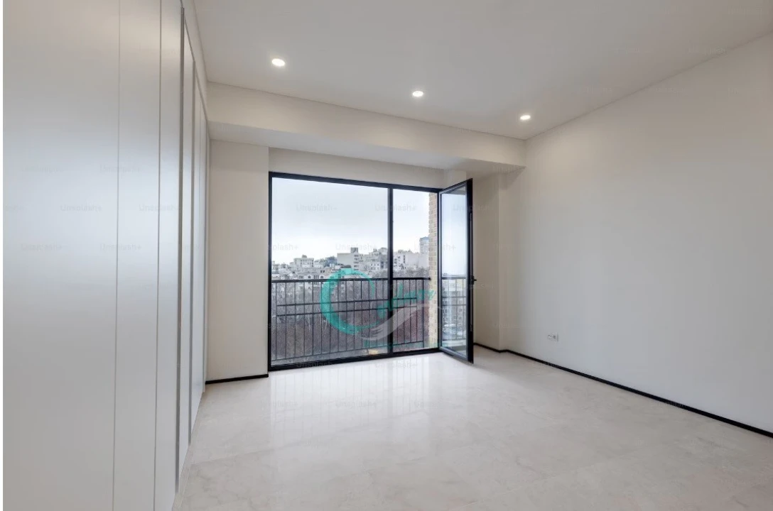 Apartamento T4 para Venda em Cedofeita, Santo Ildefonso, Sé, Miragaia, São Nicolau e Vitória Foto 2