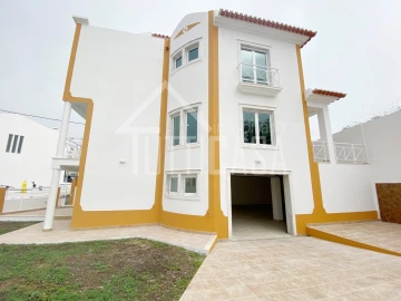 Moradia T3 para Venda em Ericeira