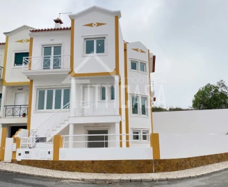 Moradia T3 para Venda em Ericeira