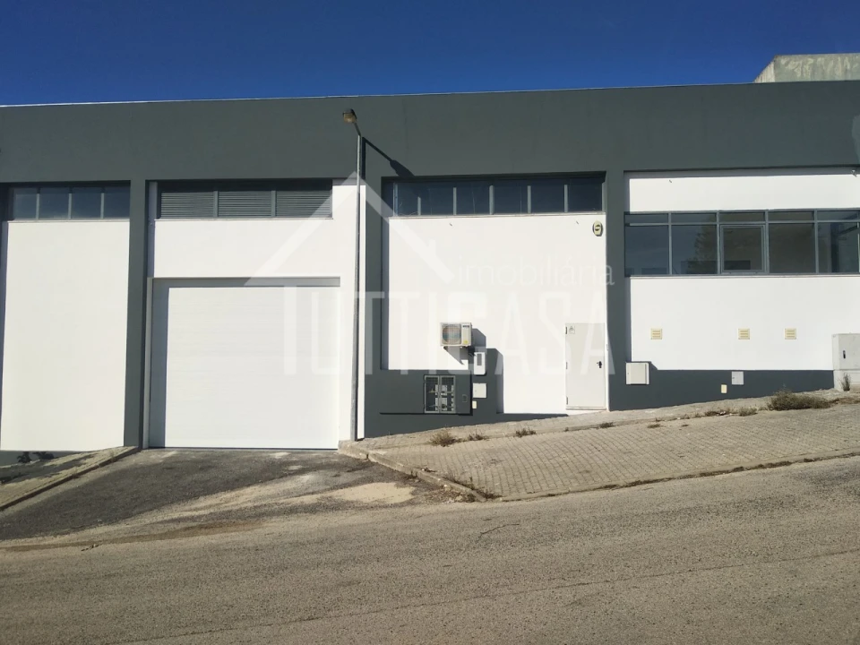 Armazém para Venda em Malveira e São Miguel de Alcainça Foto 1
