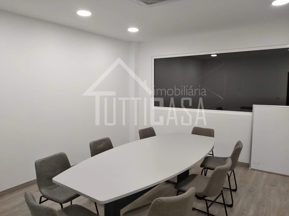 Armazém para Venda em Malveira e São Miguel de Alcainça Foto 9