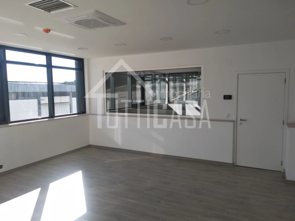 Armazém para Venda em Malveira e São Miguel de Alcainça Foto 17