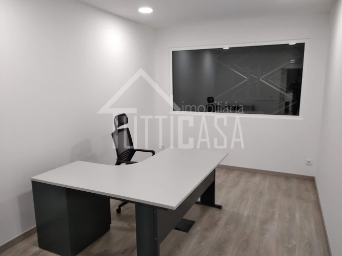 Armazém para Venda em Malveira e São Miguel de Alcainça Foto 14