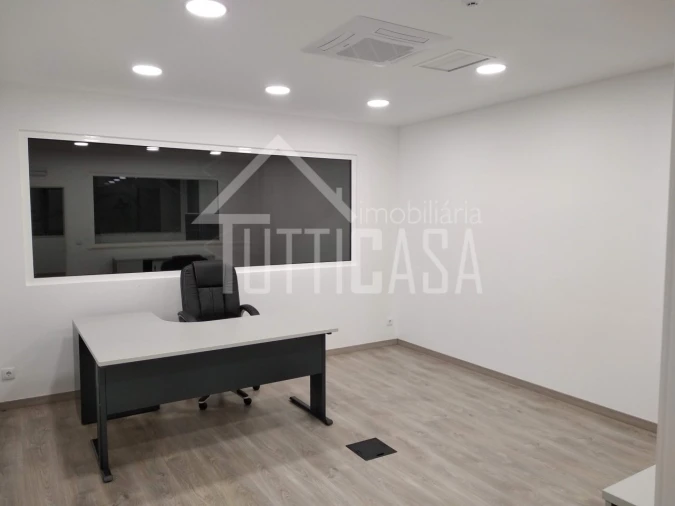 Armazém para Venda em Malveira e São Miguel de Alcainça Foto 15