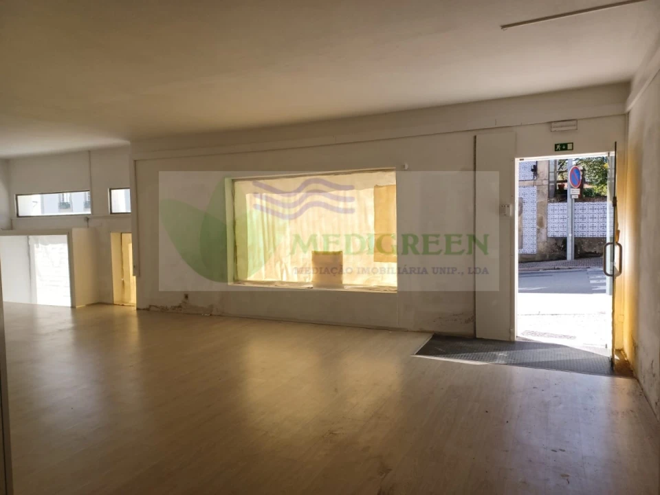 Loja para Arrendamento em Sever do Vouga Foto 3