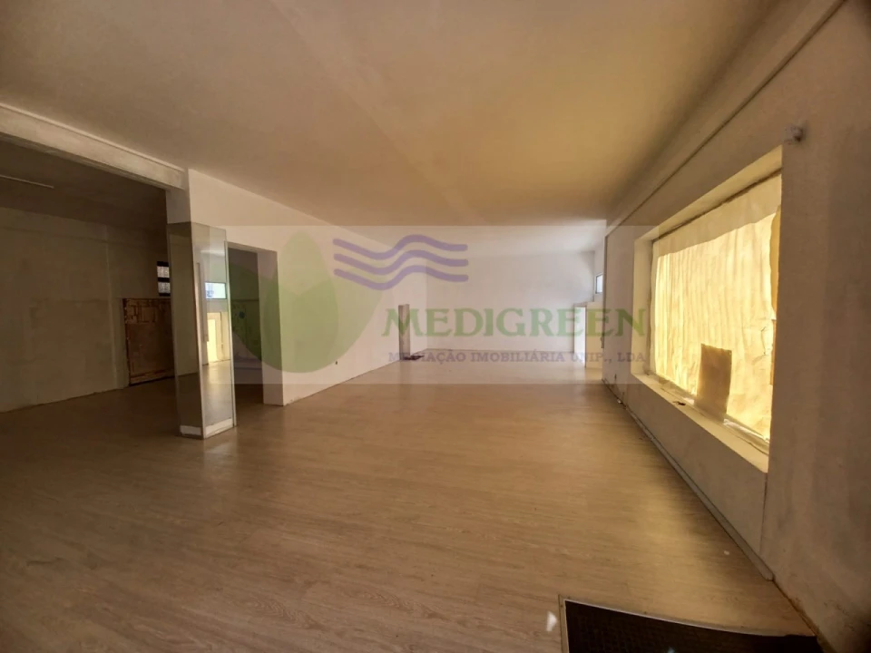 Loja para Arrendamento em Sever do Vouga Foto 2