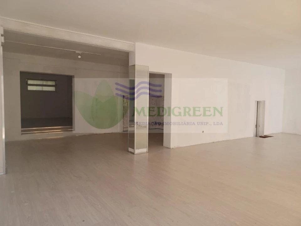 Loja para Arrendamento em Sever do Vouga Foto 14