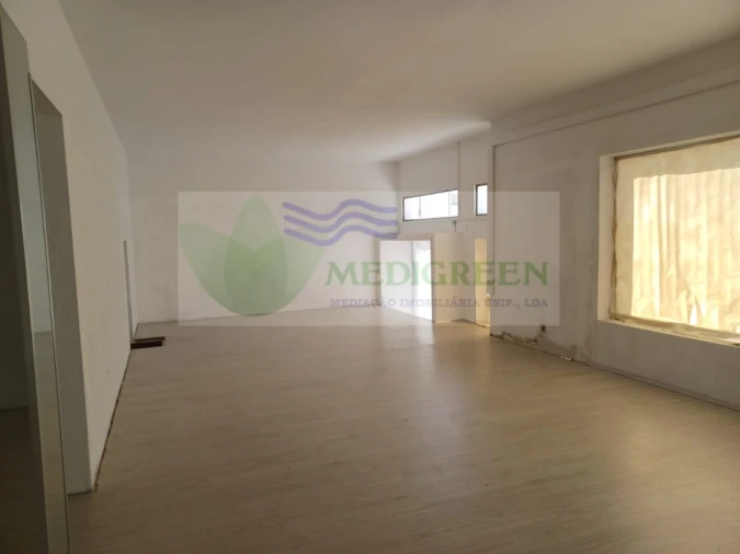 Loja para Arrendamento em Sever do Vouga Foto 6