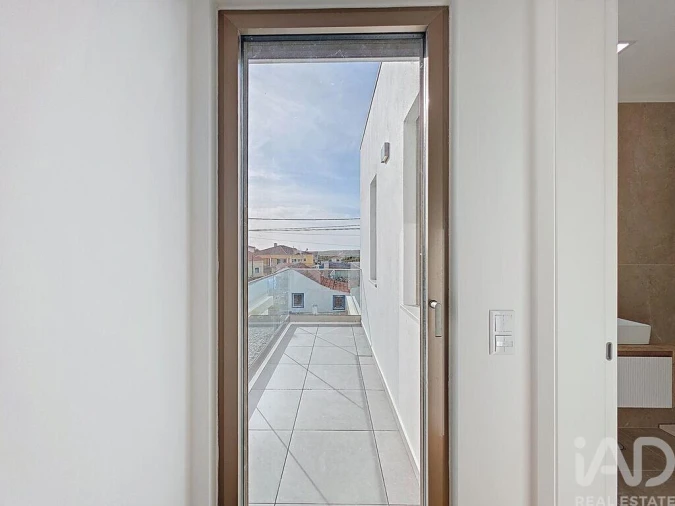 Moradia T3 para Venda em Silveira Foto 17