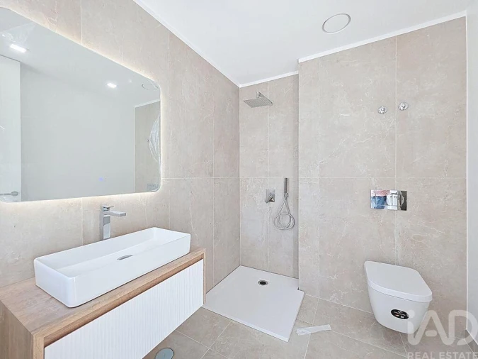 Moradia T3 para Venda em Silveira Foto 21