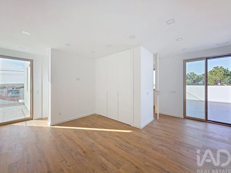 Moradia T3 para Venda em Silveira Foto 19