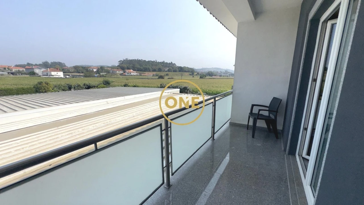 Moradia T5 para Venda em Rio Mau e Arcos Foto 20