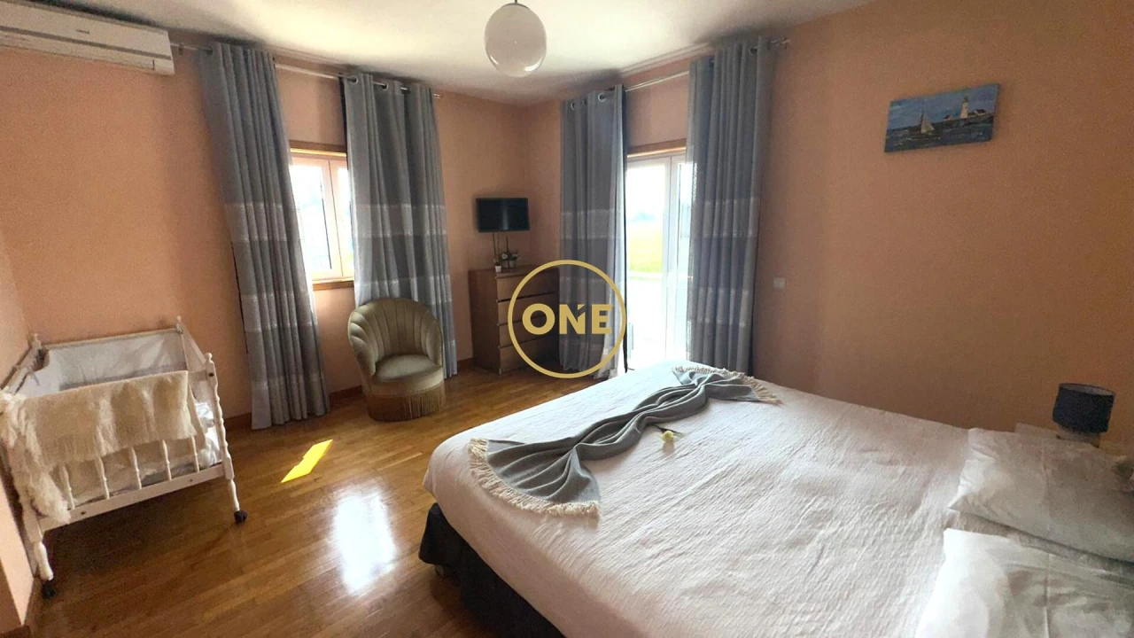 Moradia T5 para Venda em Rio Mau e Arcos Foto 19