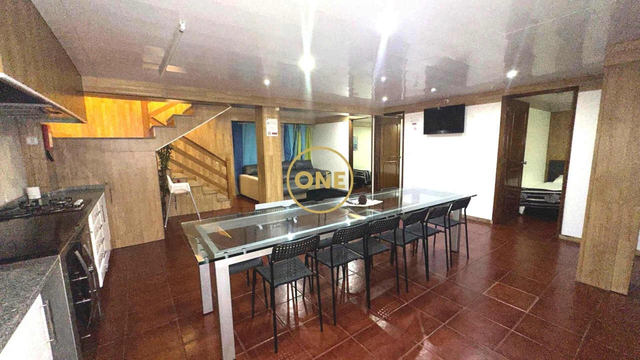 Moradia T5 para Venda em Rio Mau e Arcos Foto 9