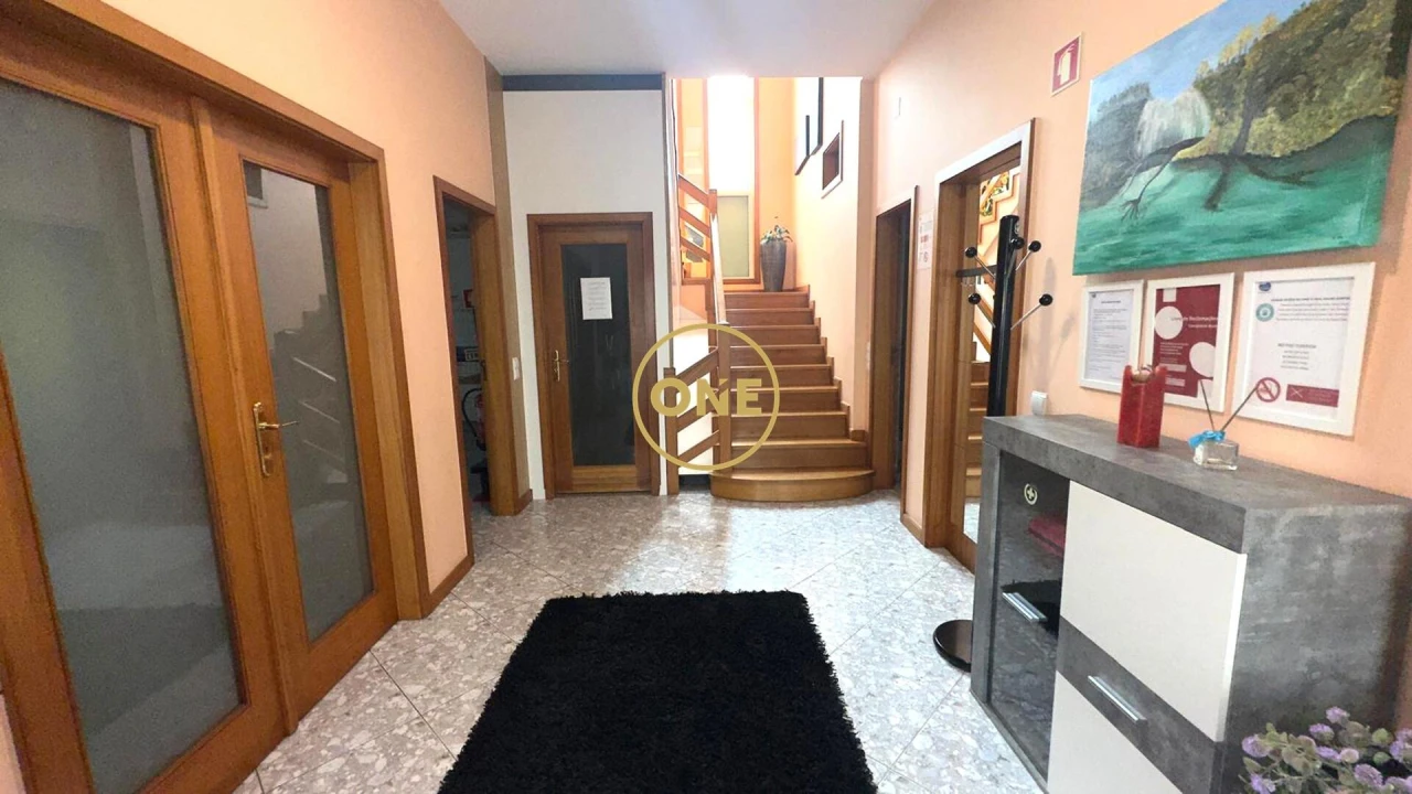 Moradia T5 para Venda em Rio Mau e Arcos Foto 30