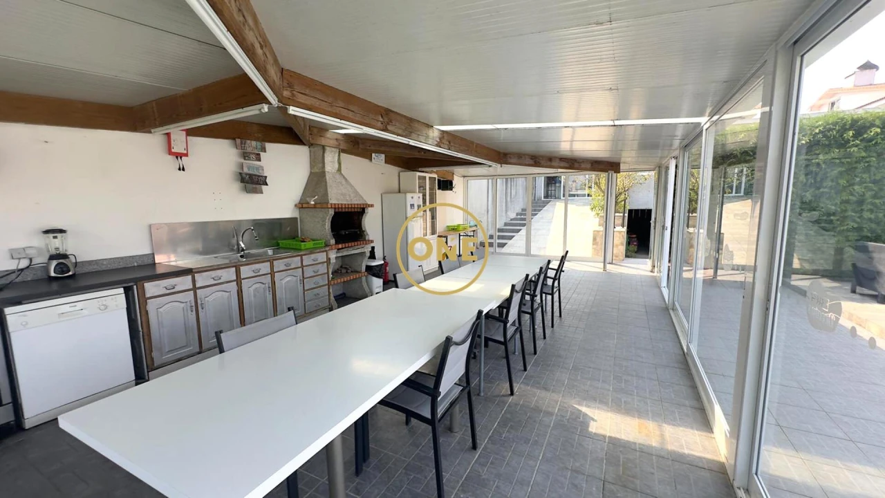 Moradia T5 para Venda em Rio Mau e Arcos Foto 4