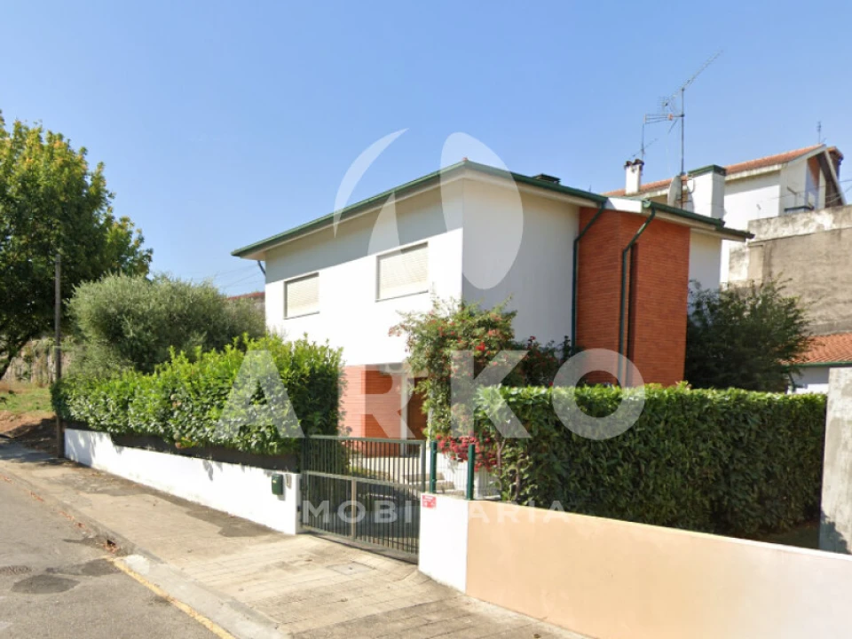 Moradia T3 para Venda em Santo Tirso, Couto (Santa Cristina e São Miguel) e Burgães Foto 3