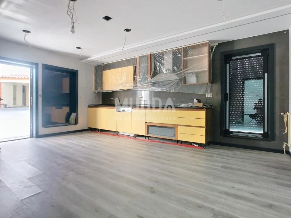 Moradia T4 para Venda em Vale de Anta Foto 8