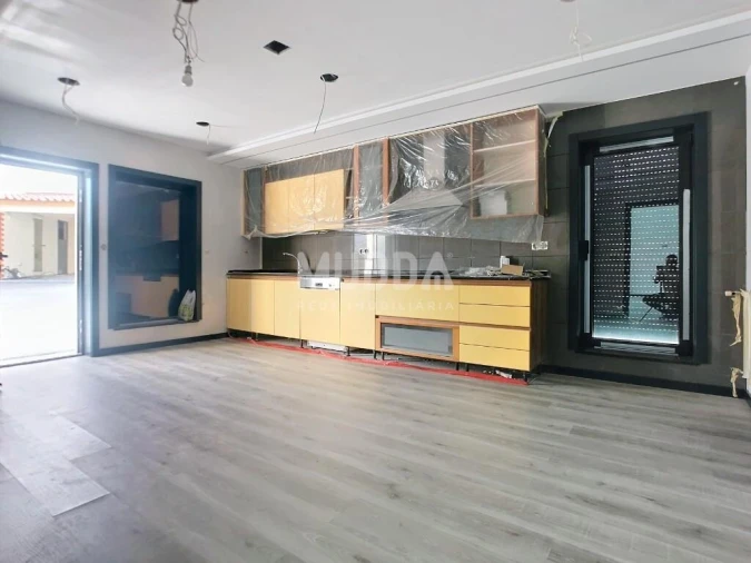 Moradia T4 para Venda em Vale de Anta Foto 8