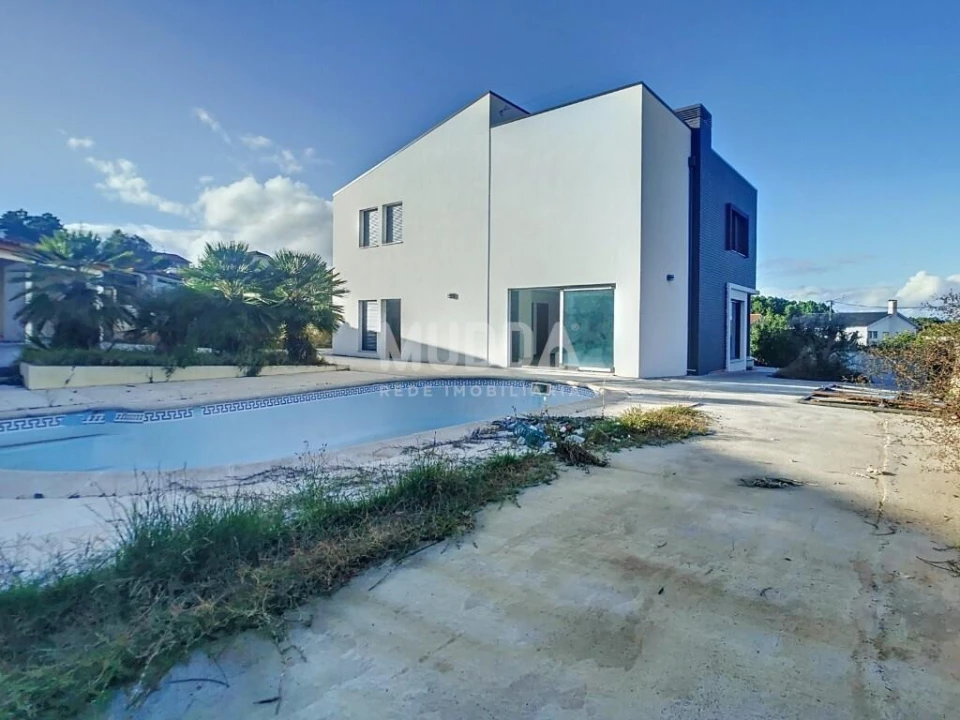 Moradia T4 para Venda em Vale de Anta Foto 1