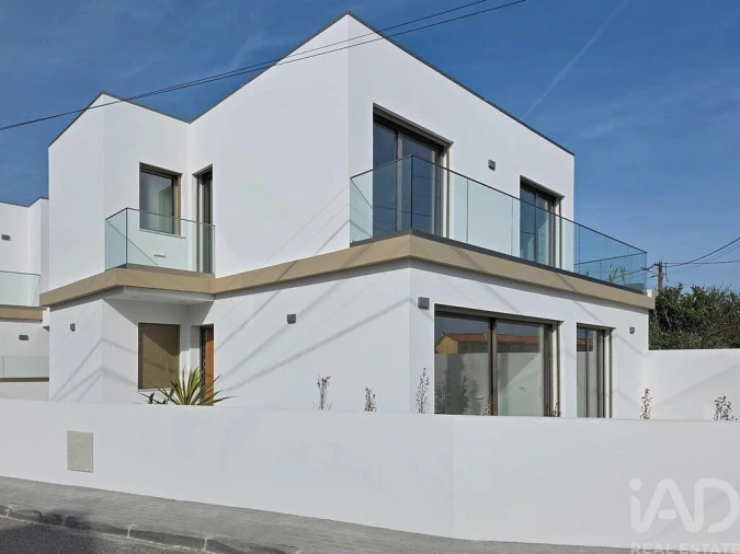 Moradia T3 para Venda em Silveira Foto 2