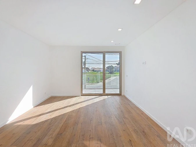 Moradia T3 para Venda em Silveira Foto 21