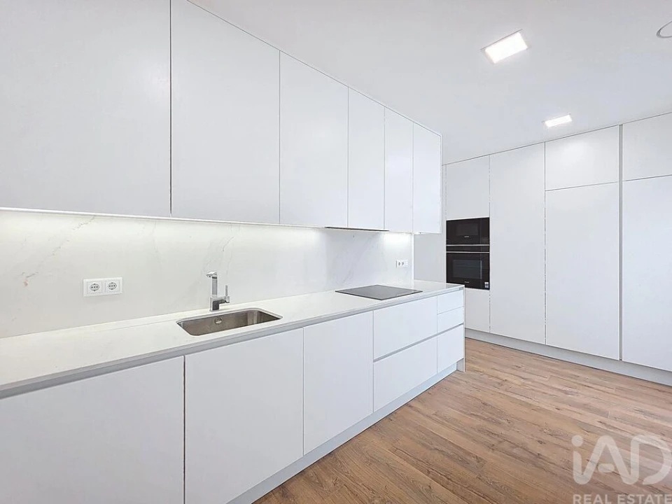 Moradia T3 para Venda em Silveira Foto 12