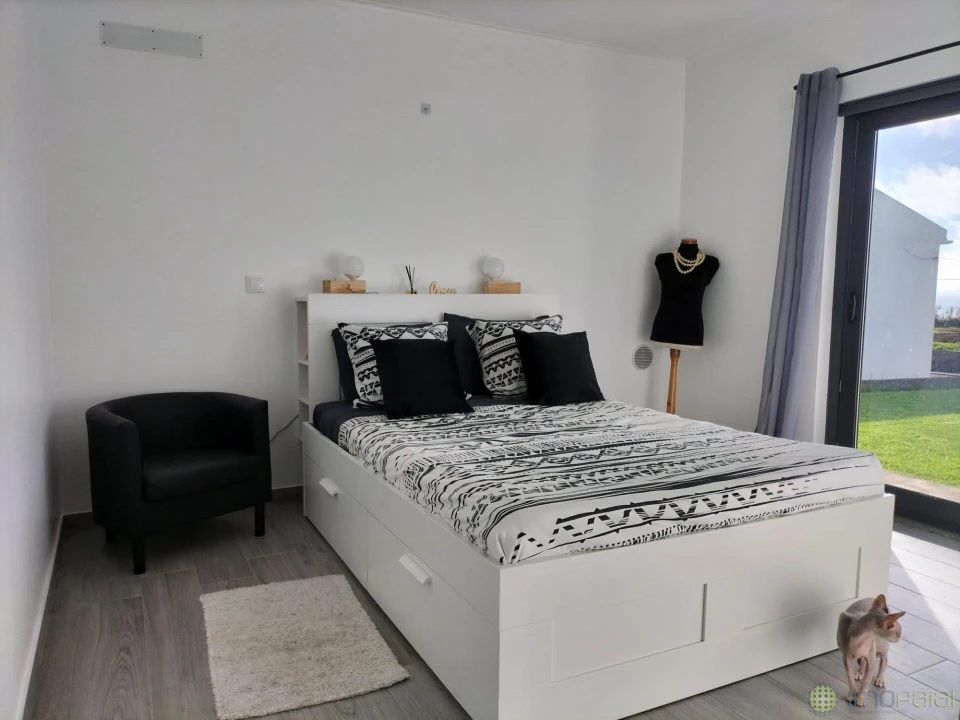 Moradia T3 para Venda em Feteira Foto 10