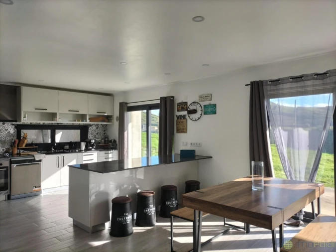 Moradia T3 para Venda em Feteira Foto 4