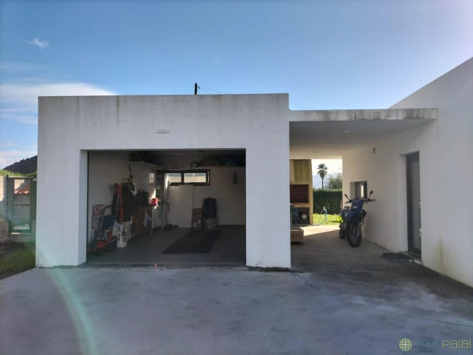 Moradia T3 para Venda em Feteira Foto 15