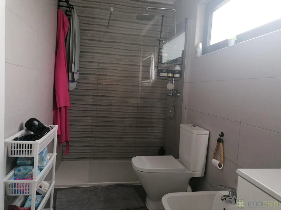 Moradia T3 para Venda em Feteira Foto 12