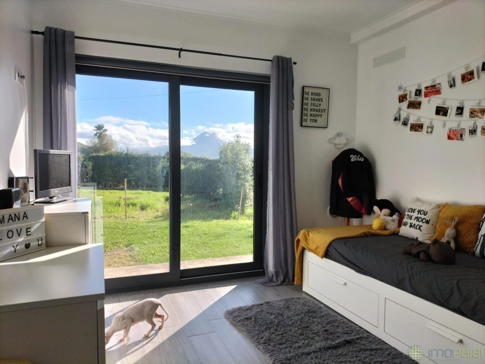 Moradia T3 para Venda em Feteira Foto 8