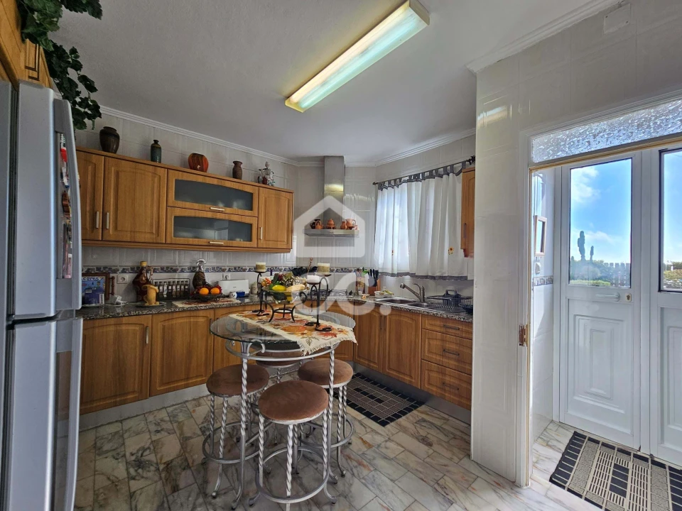 Moradia T4 para Venda em Ginetes Foto 4