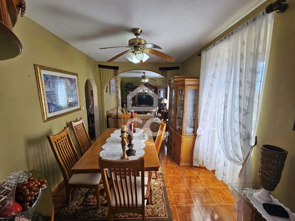 Moradia T4 para Venda em Ginetes Foto 11