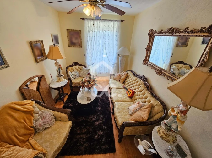 Moradia T4 para Venda em Ginetes Foto 9