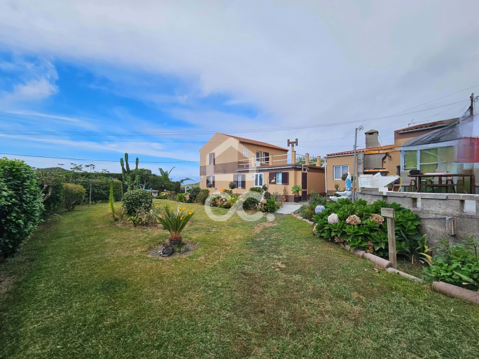 Moradia T4 para Venda em Ginetes Foto 5