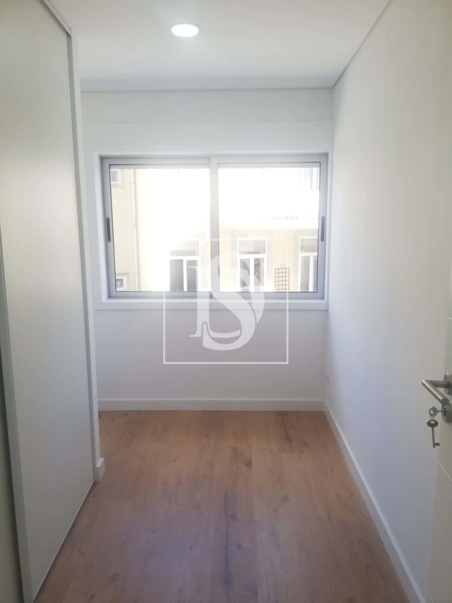 Apartamento T1 para Venda em Cedofeita, Santo Ildefonso, Sé, Miragaia, São Nicolau e Vitória Foto 14