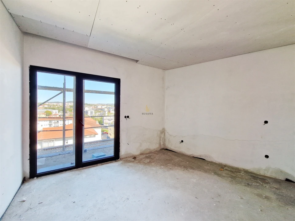 Apartamento T0 para Venda em Viseu Foto 7