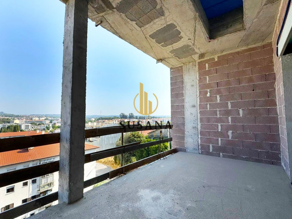 Apartamento T0 para Venda em Viseu Foto 8