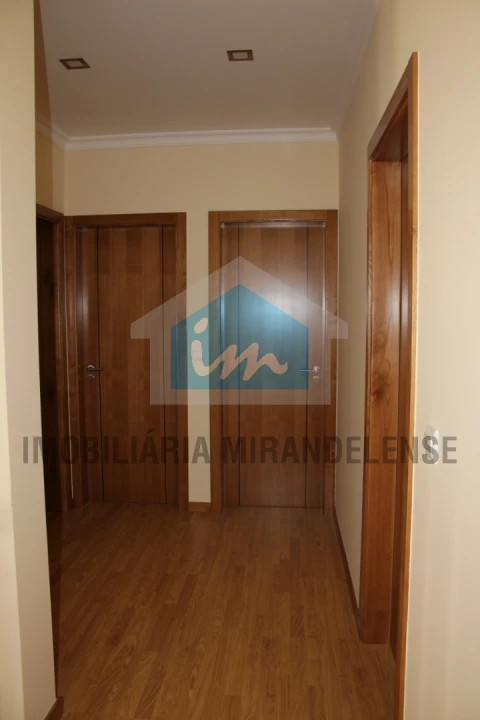 Moradia T3 para Venda em Mirandela