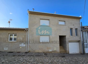 Moradia T3 para Venda em Mirandela