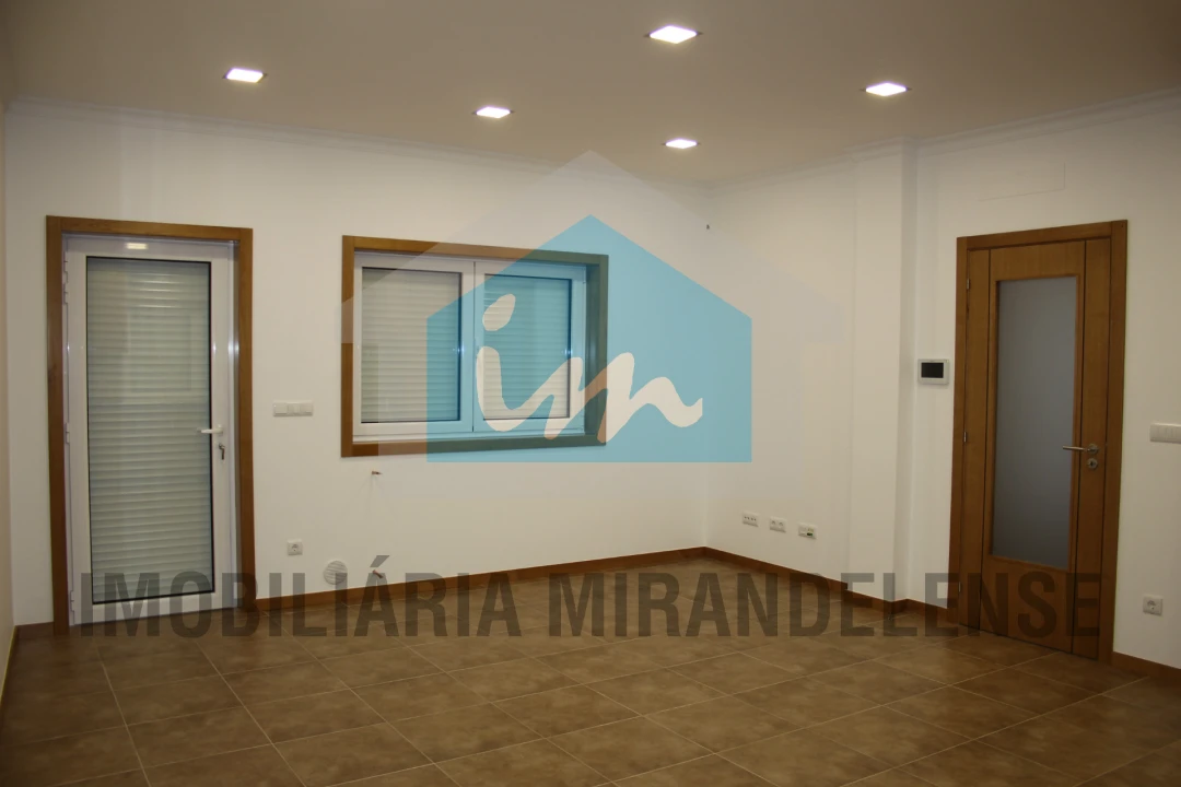 Moradia T3 para Venda em Mirandela Foto 7