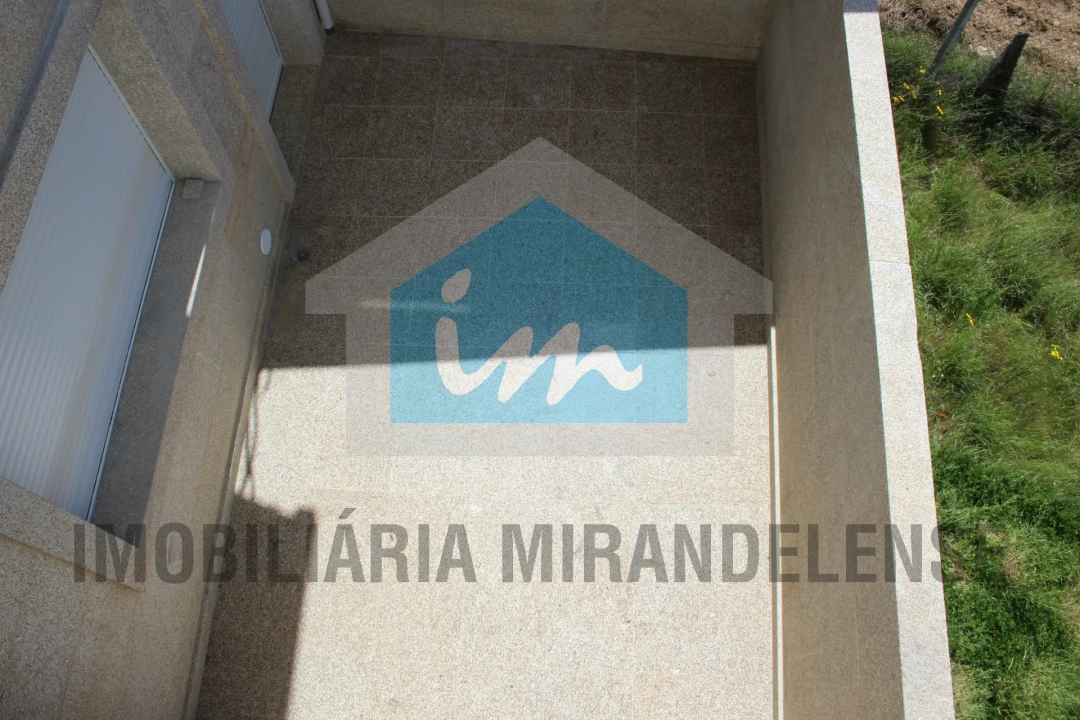 Moradia T3 para Venda em Mirandela Foto 2
