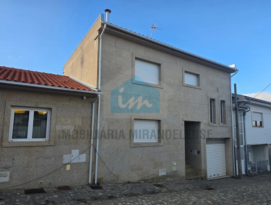 Moradia T3 para Venda em Mirandela Foto 1