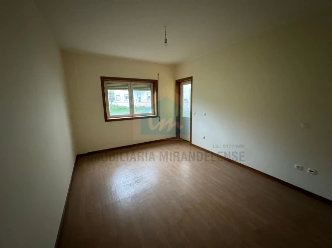 Apartamento T2 para Venda em Vinhais Foto 7