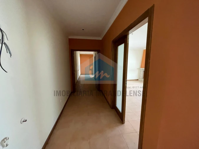 Apartamento T2 para Venda em Vinhais Foto 5