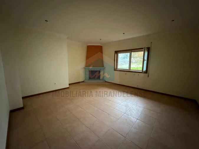 Apartamento T2 para Venda em Vinhais Foto 2