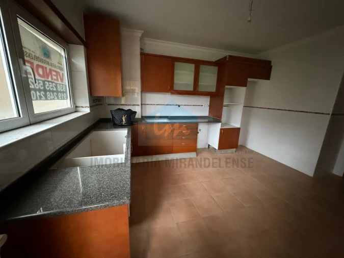 Apartamento T2 para Venda em Vinhais Foto 15