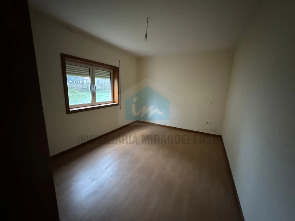 Apartamento T2 para Venda em Vinhais Foto 9