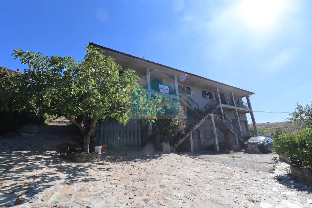 Moradia T6 para Venda em São Salvador Foto 31